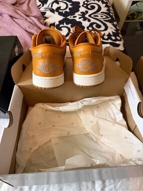 Jordan Low-Top Sneakers